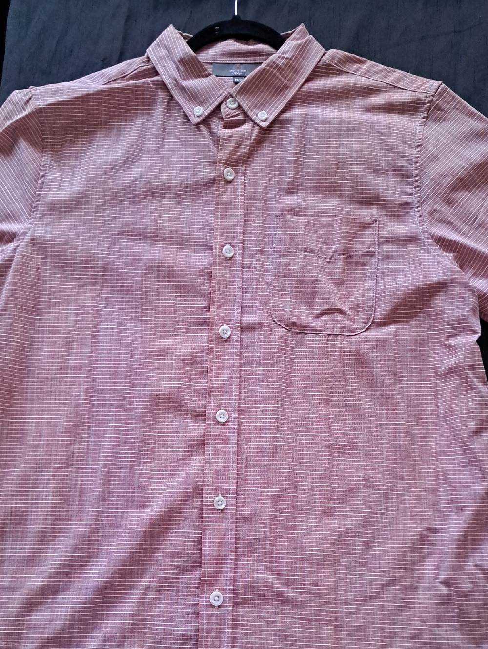 Mountain ridge Men's Short-Sleeve Button-Down Shirt in Light Off Red Summer gear